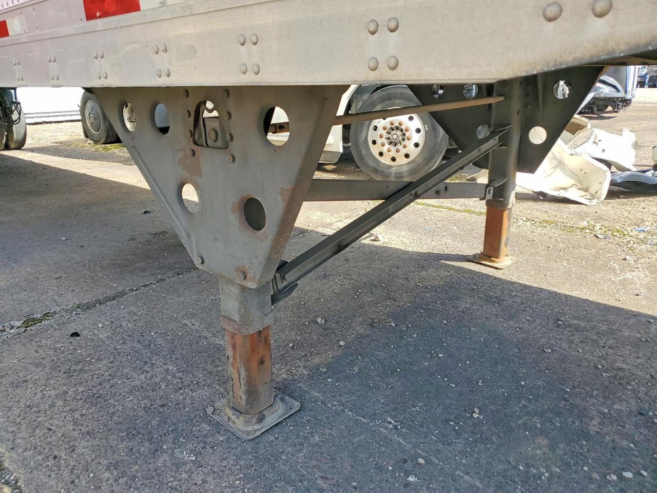 2017 UTILITY All models VIN 1UYVS2530H7083108 photo 7