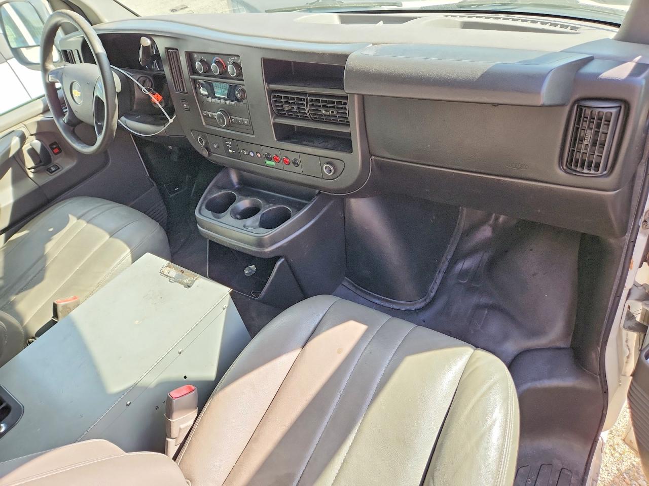 2014 CHEVROLET Express VIN 1GCWGFCB4E1133108 photo 8