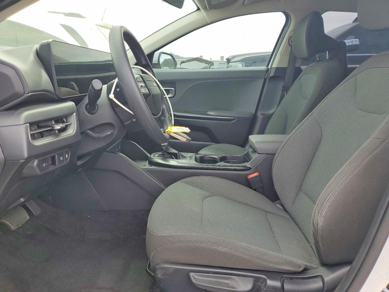 2025 Kia All other VIN 3KPFT4DE8SE145585 photo 7