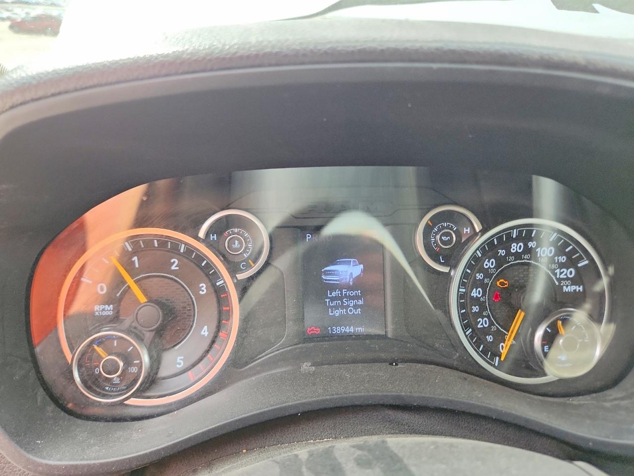 2020 Ram 2500 VIN 3C6UR5CL1LG147090 photo 9