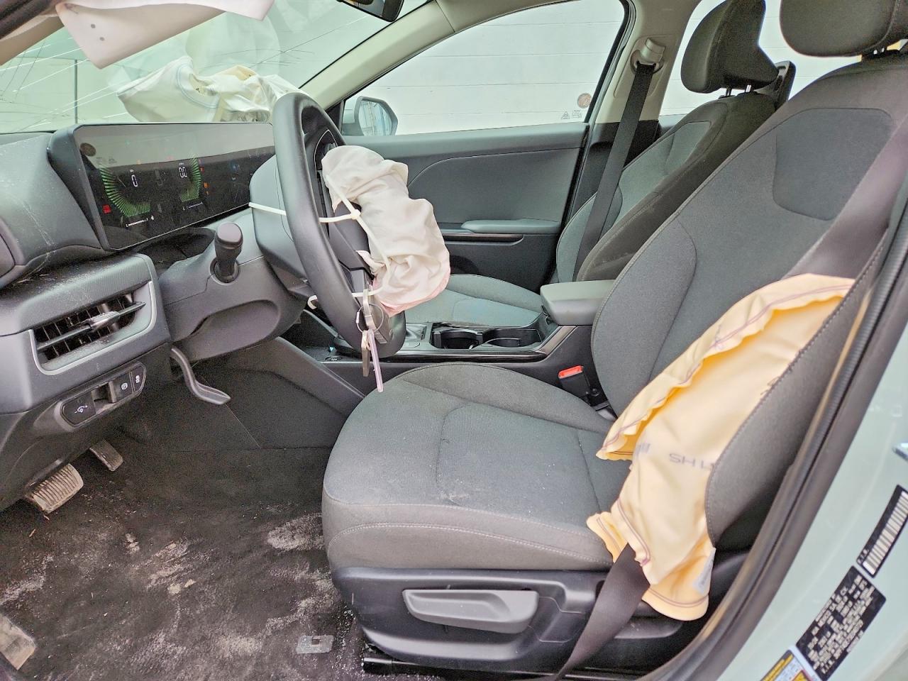 2025 Kia All other VIN 3KPFT4DE7SE040729 photo 7