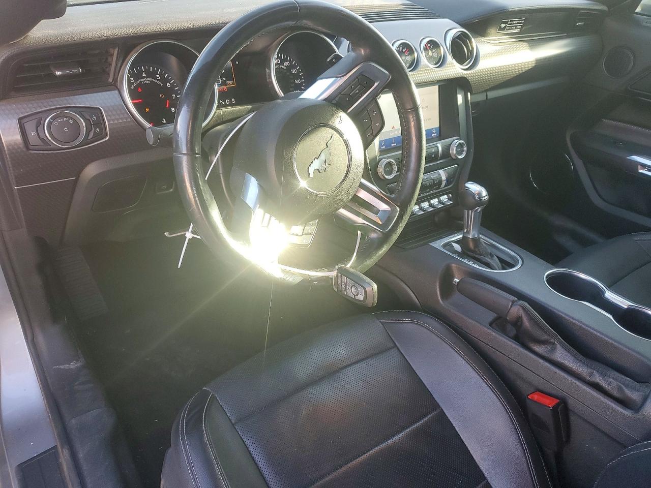 2020 Ford Mustang VIN 1FA6P8CF7L5176450 photo 8