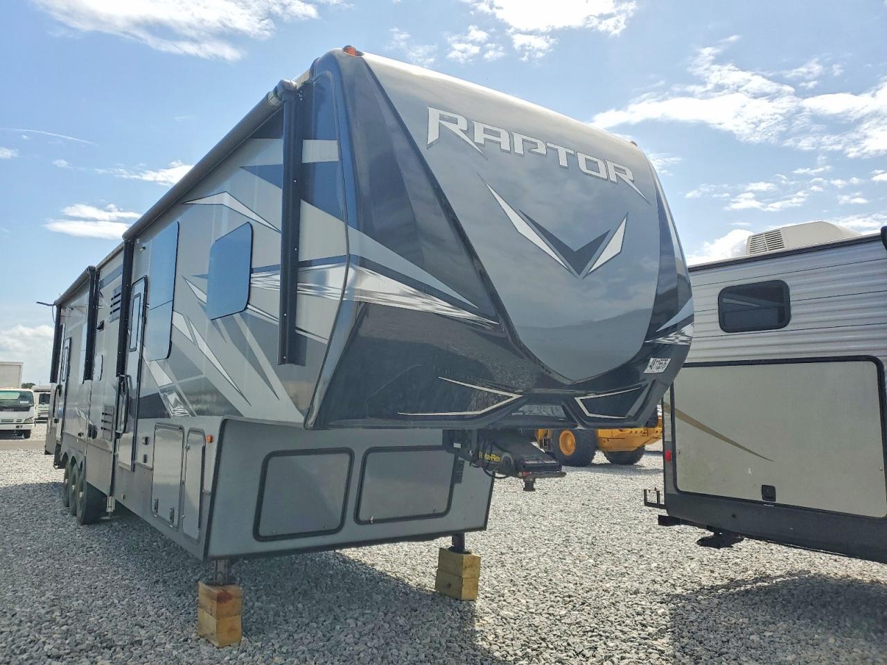 2020 KEYSTONE Raptor rp3 VIN 4YDF42632LR800680 photo 1