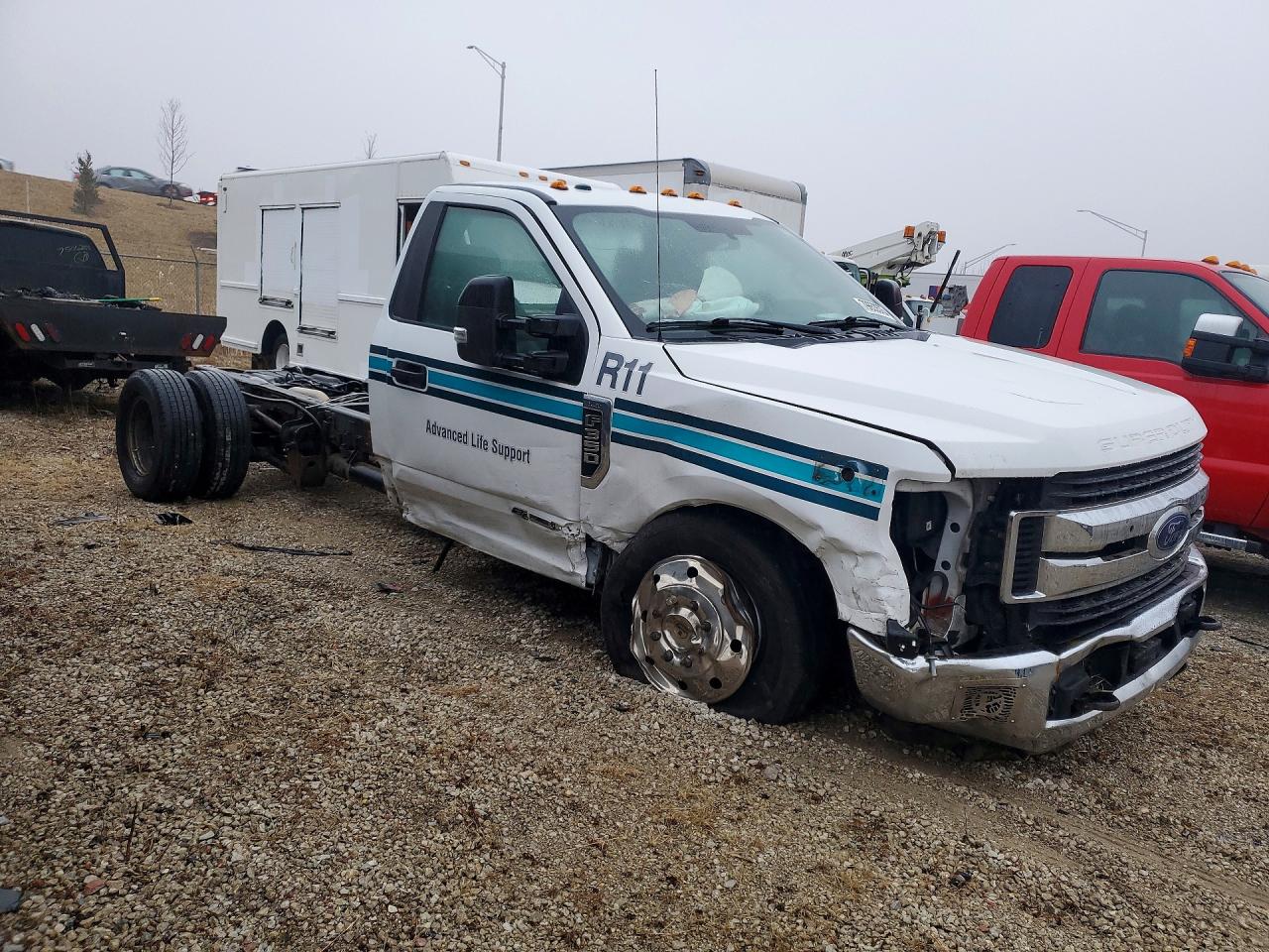 2019 F350 VIN 1FDRF3GT2KEE59538 photo 4