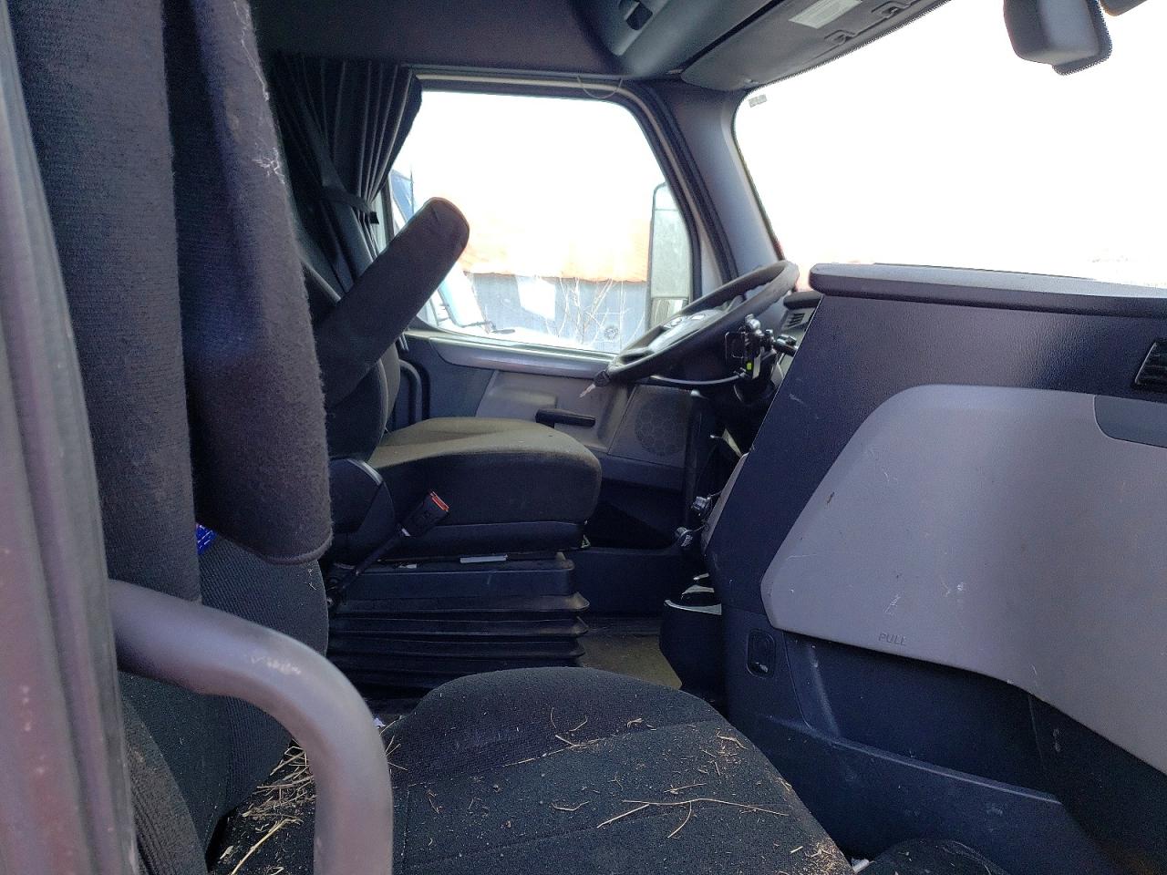 2020 FREIGHTLINER All other VIN 3AKJHHDR0LSLZ2109 photo 5