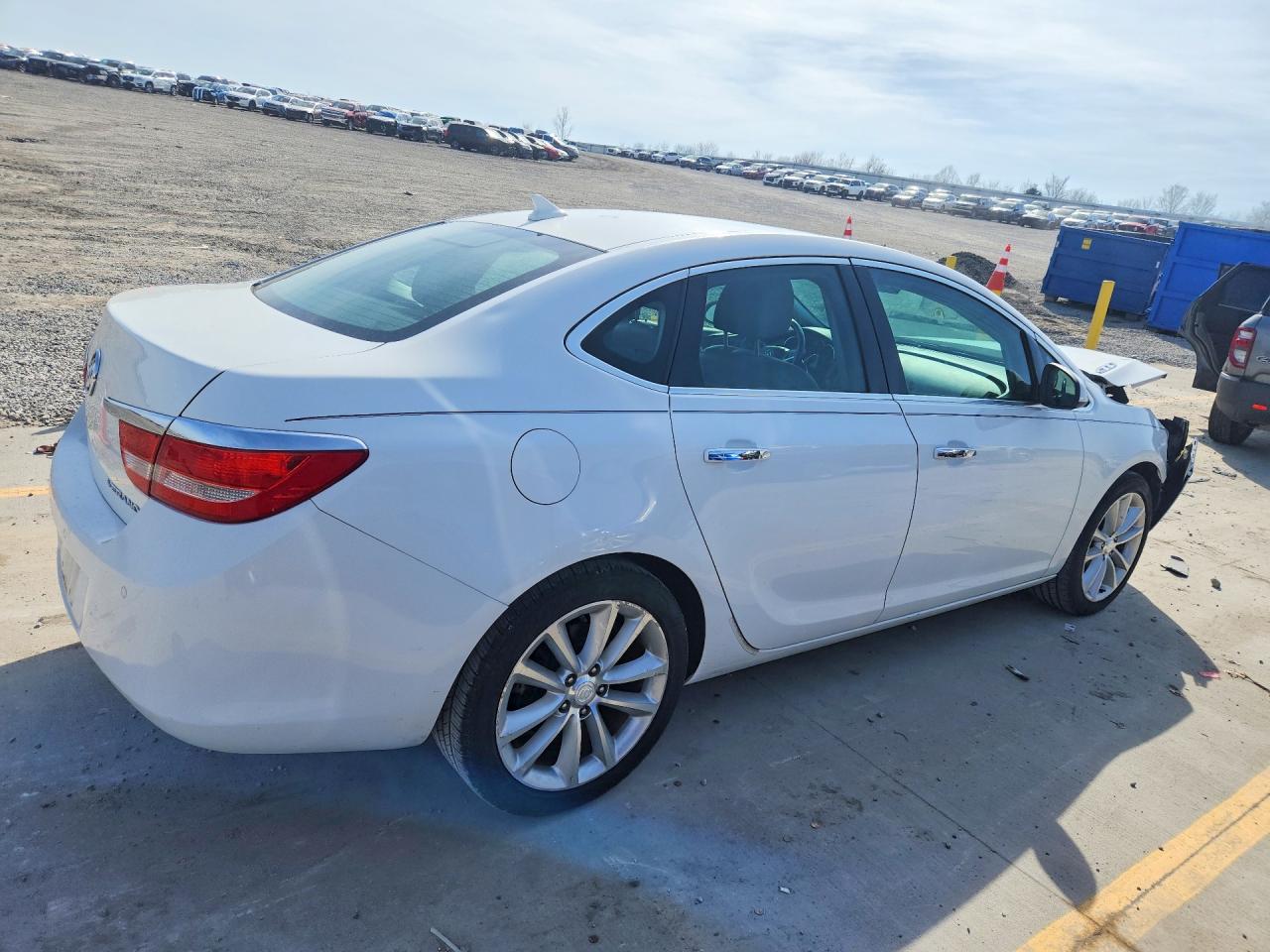2013 Buick Verano VIN 1G4PR5SK4D4138277 photo 3