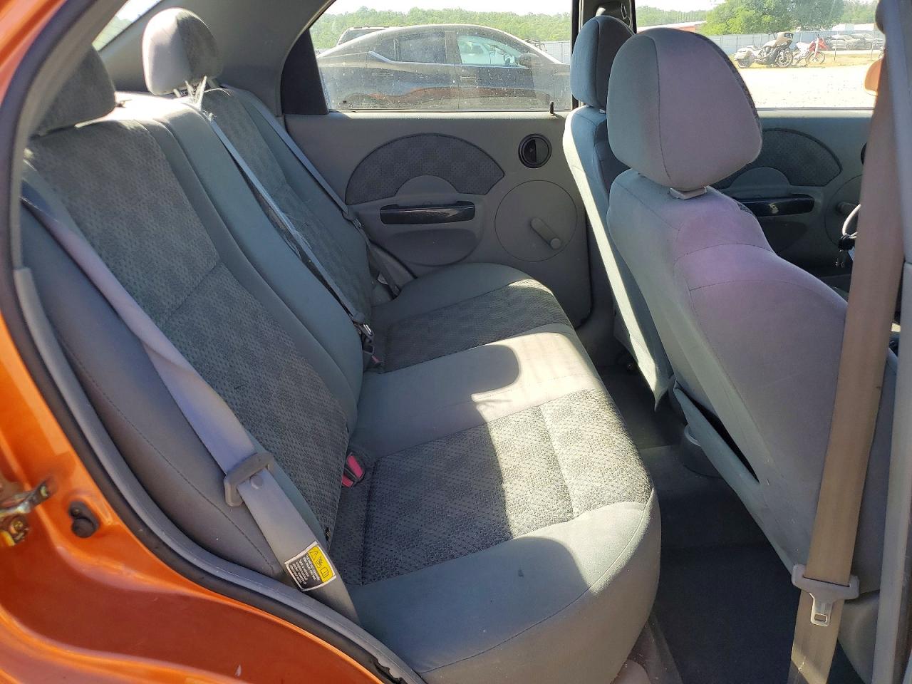 2005 Chevrolet Aveo VIN KL1TD52635B404879 photo 10