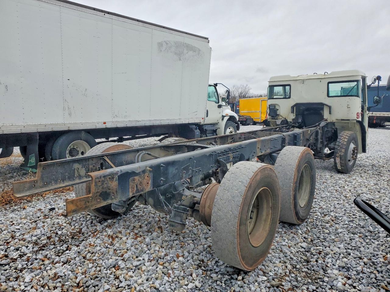 2021 MACK All other VIN 1M2LR2GC4MM004691 photo 4