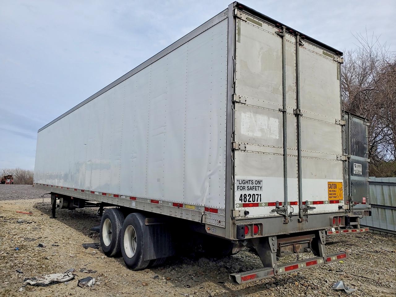 2014 UTILITY All models VIN 1UYVS2488EU844218 photo 3