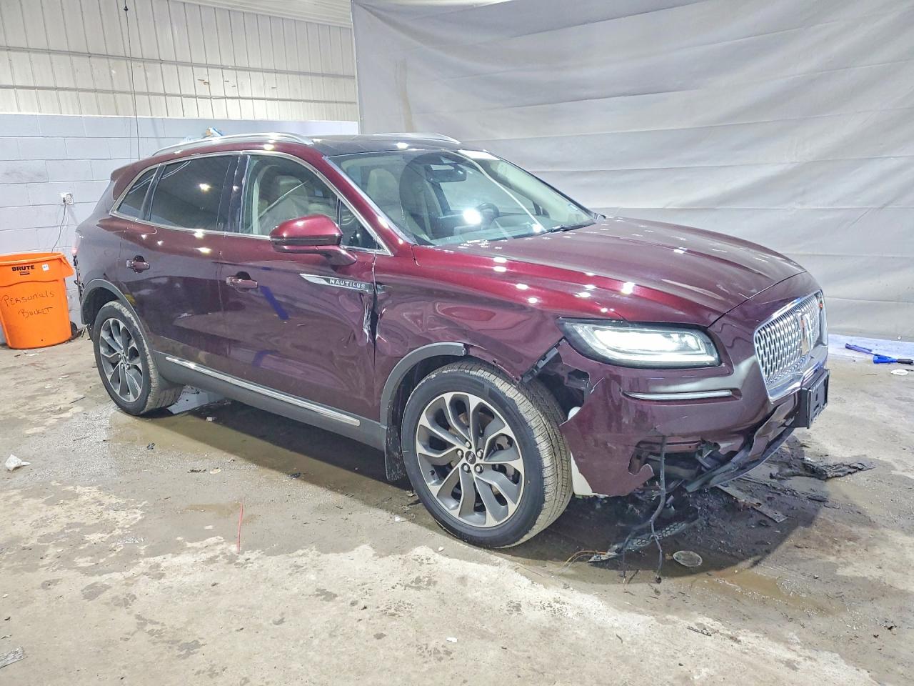 2022 Lincoln Nautilus VIN 2LMPJ8K93NBL12616 photo 4