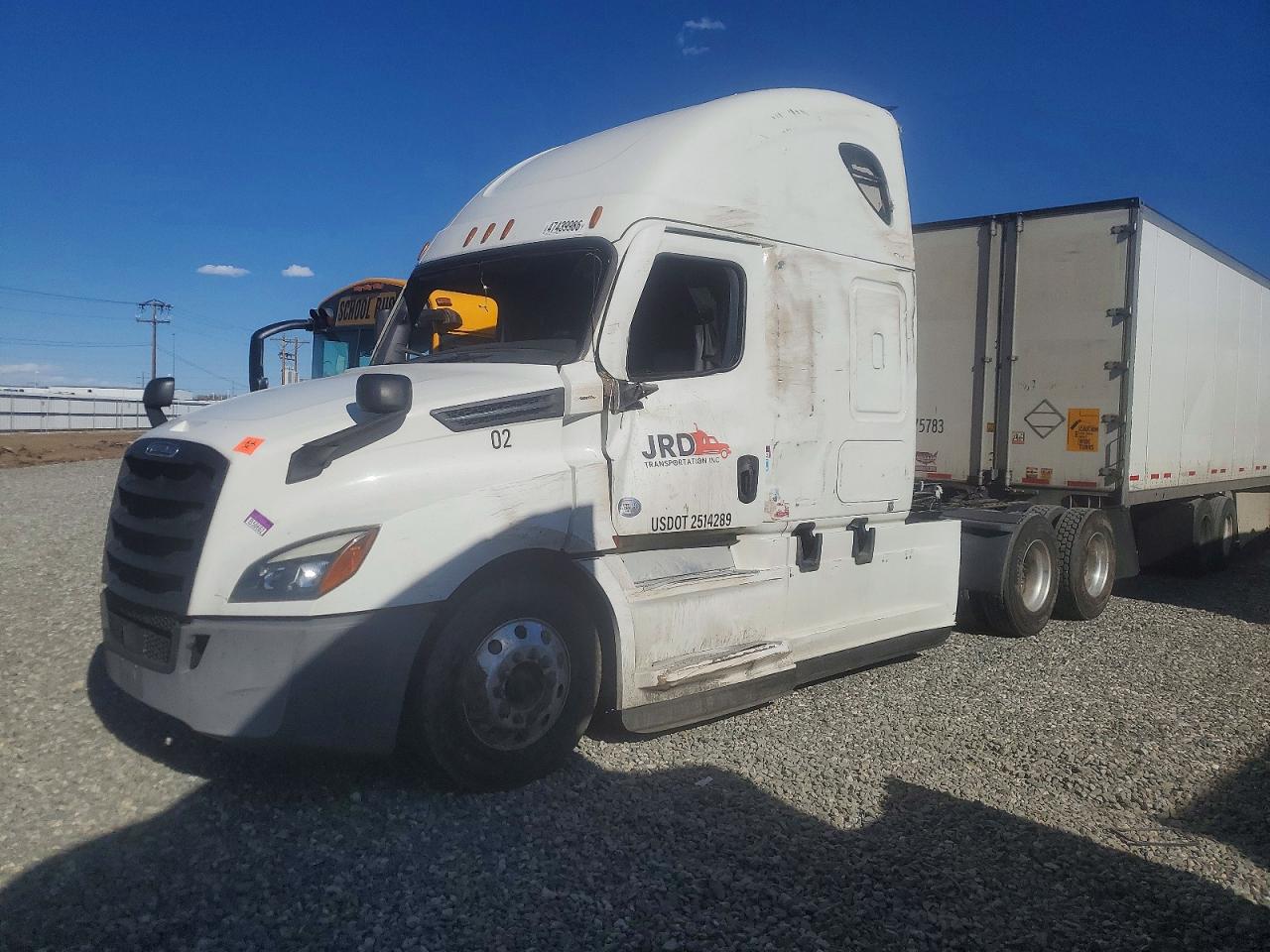 2022 FREIGHTLINER All other VIN 3AKJHHDR9NSMH5634 photo 2