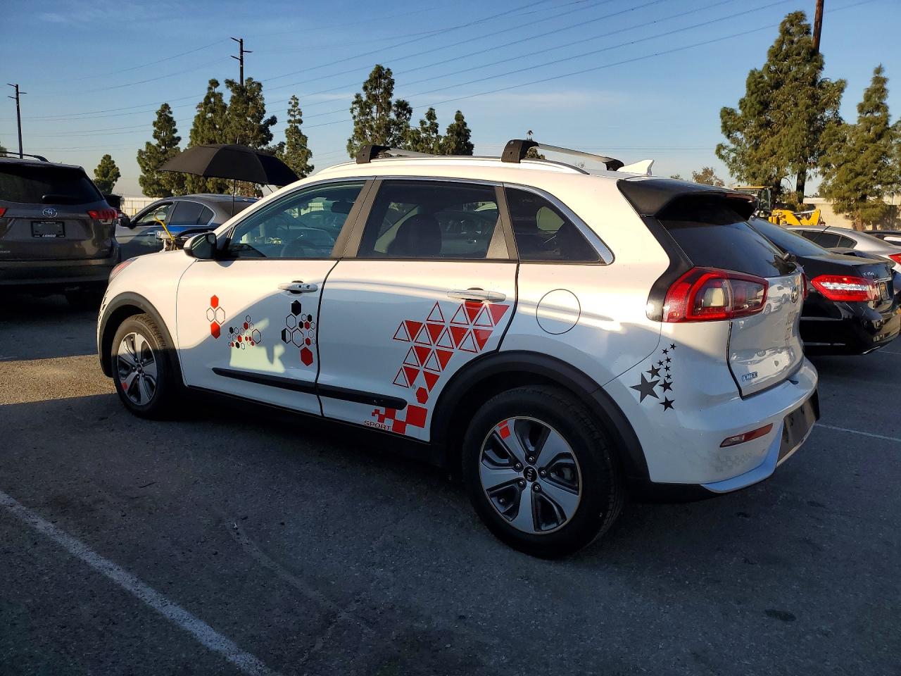 2019 Kia Niro VIN KNDCB3LC2K5284266 photo 2