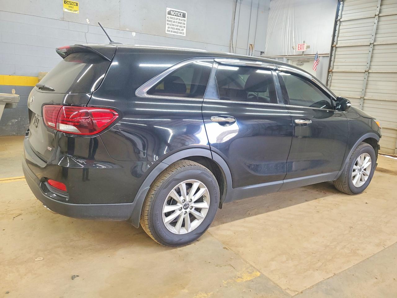 2019 Kia Sorento VIN 5XYPG4A33KG580643 photo 3