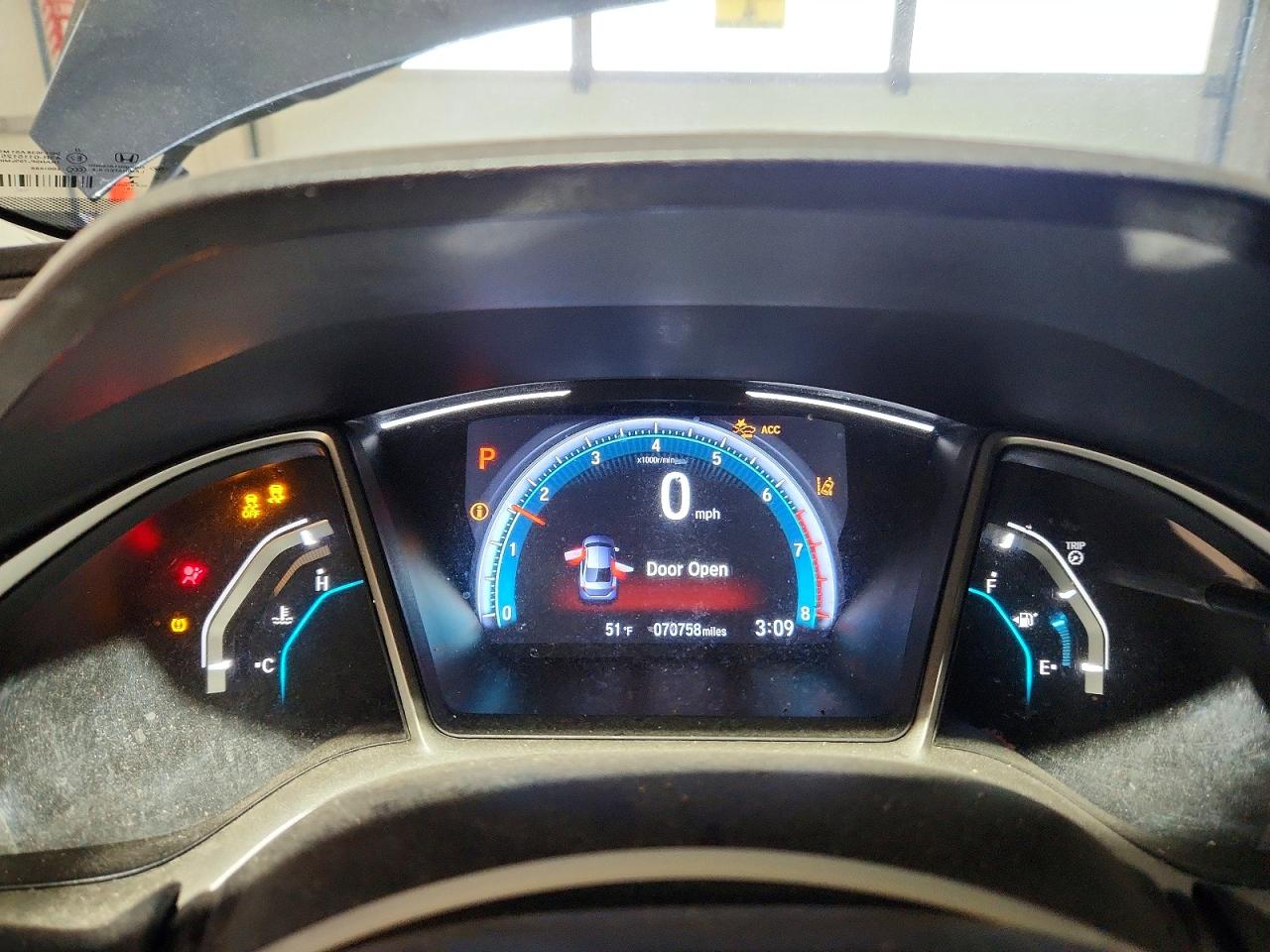 2019 Honda Civic VIN 19XFC1F30KE200847 photo 9