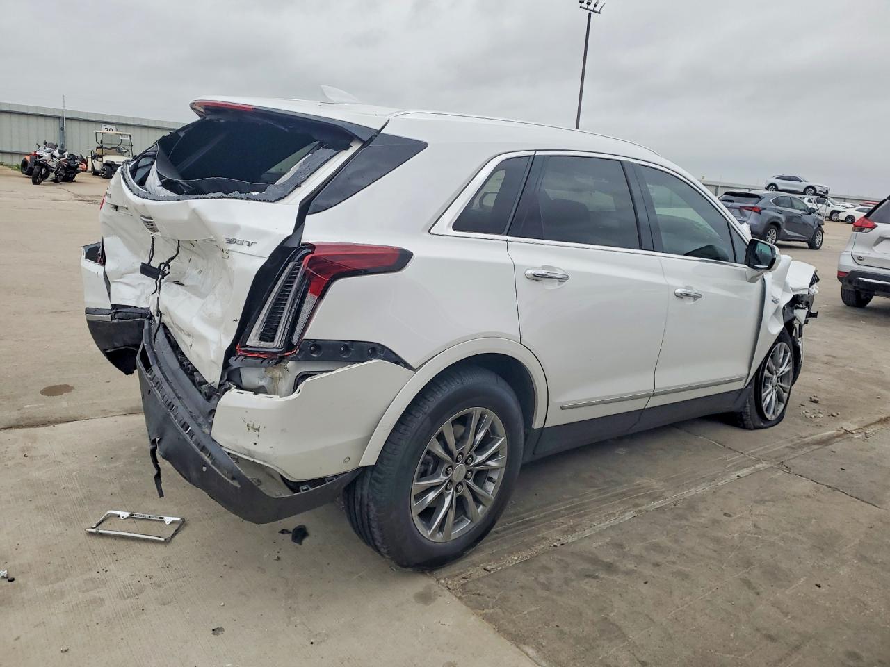 2021 Cadillac Xt5 VIN 1GYKNCR47MZ115806 photo 3