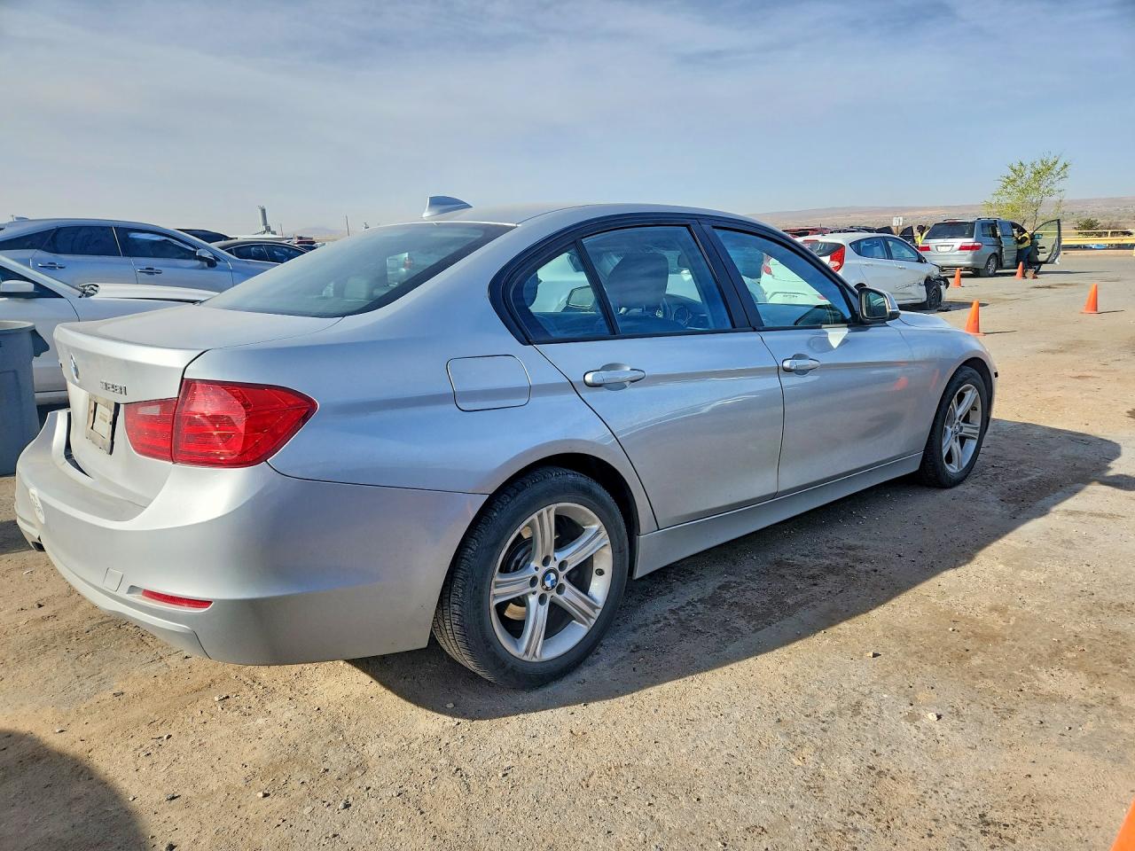 2014 BMW 3 series VIN WBA3B5G52ENS08183 photo 3
