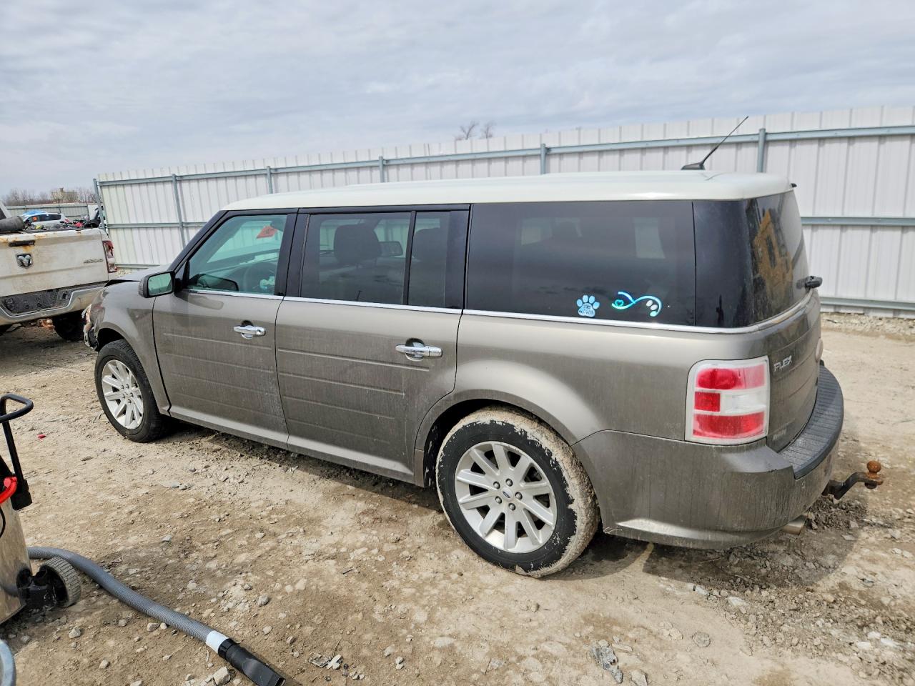 2012 Ford Flex VIN 2FMGK5CC3CBD19905 photo 2