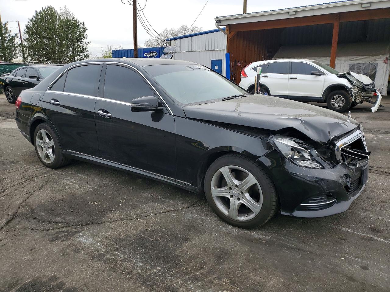 2016 Mercedes-Benz E-class VIN WDDHF8JB0GB313764 photo 4