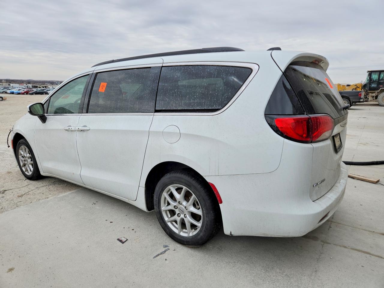 2021 Chrysler Minivan VIN 2C4RC1DG3MR551806 photo 2