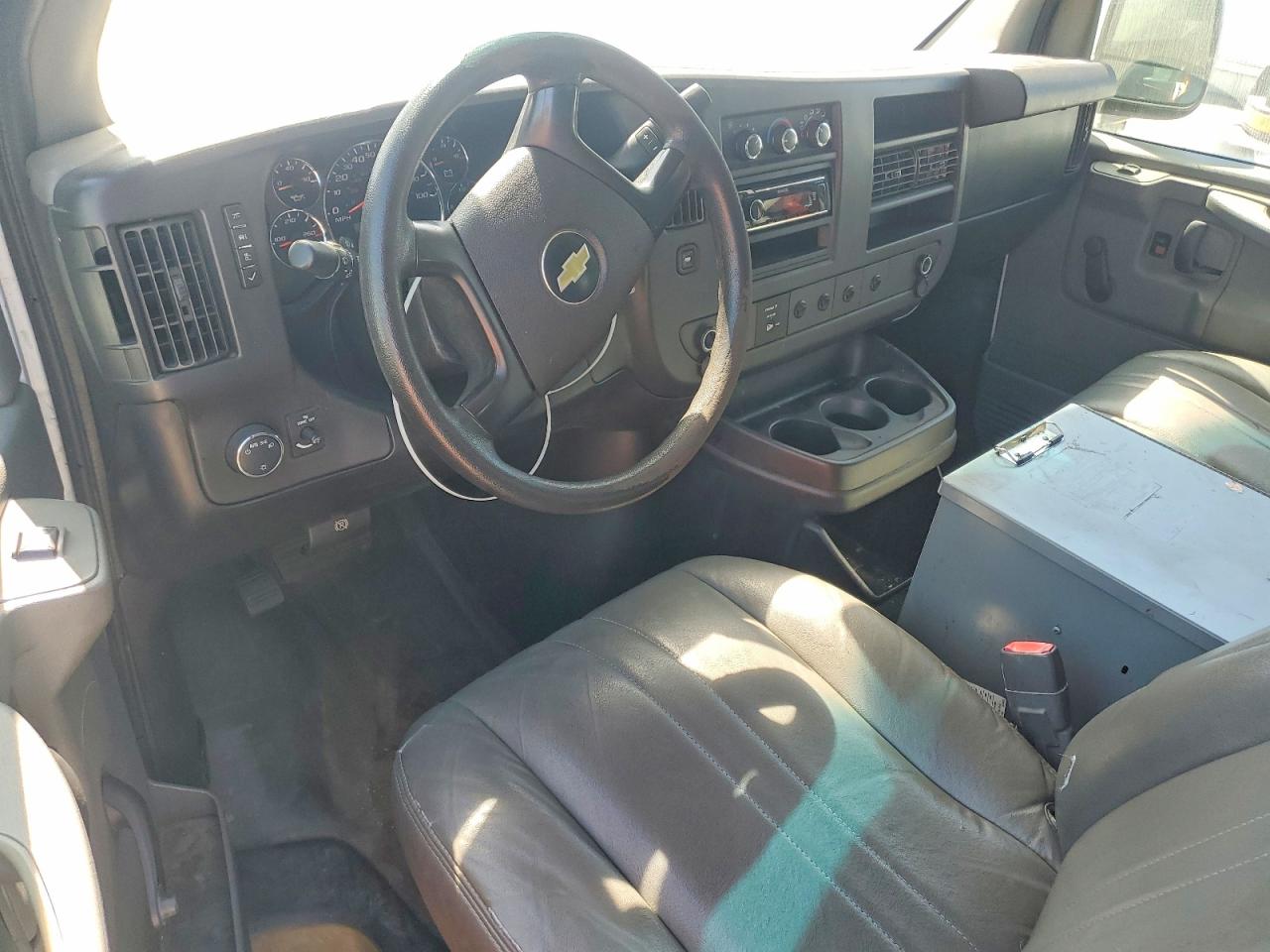 2013 Chevy Express VIN 1GCWGFCB7D1902215 photo 8
