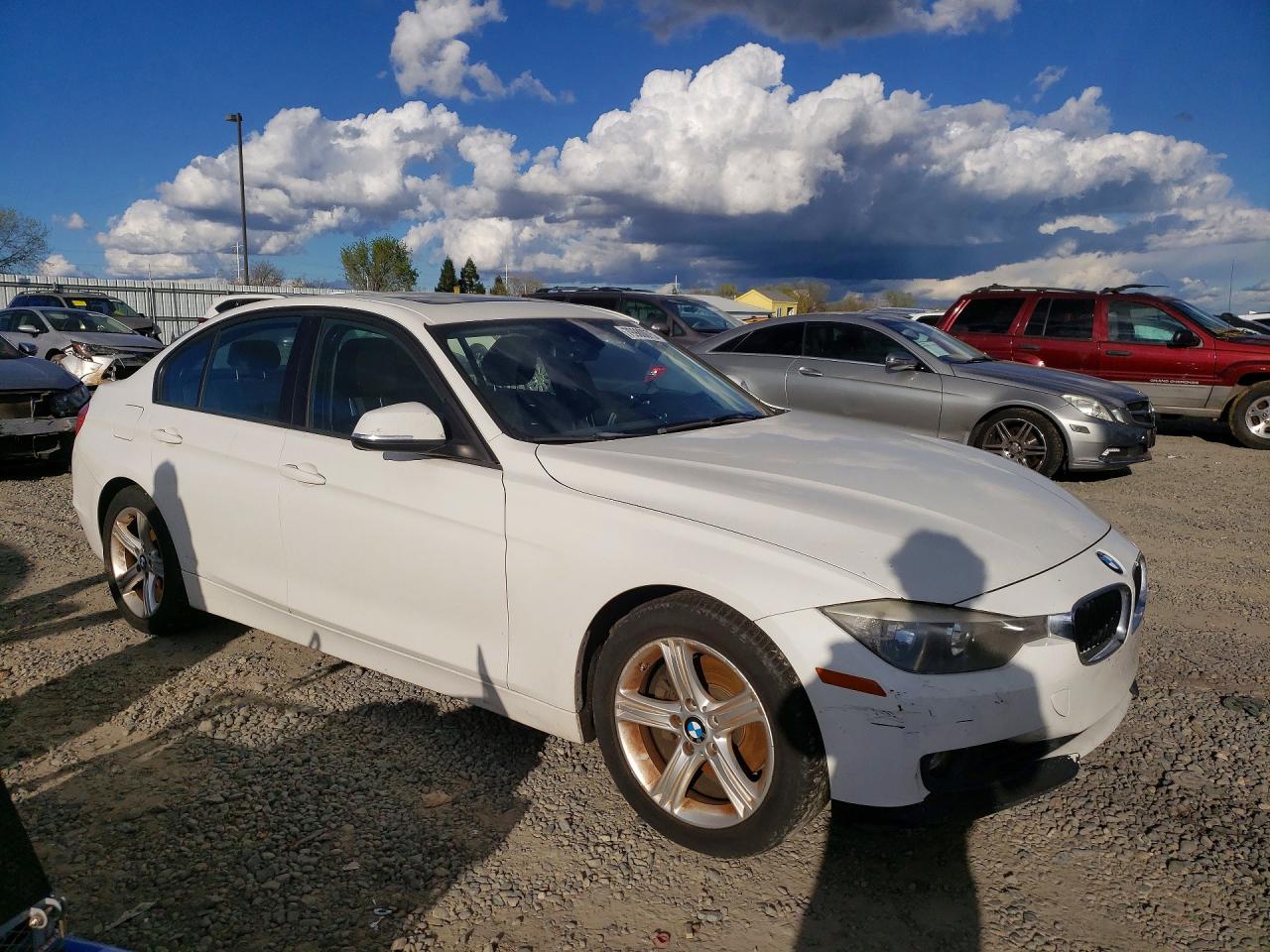 2014 BMW 3 series VIN WBA3C1C57EK110716 photo 4