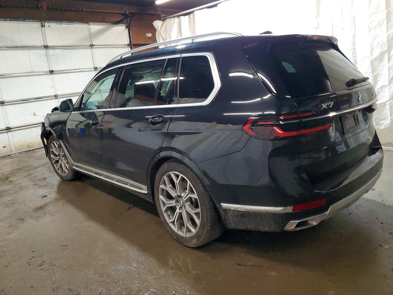 2026 BMW X7 VIN 5UX23EM01T9043994 photo 2