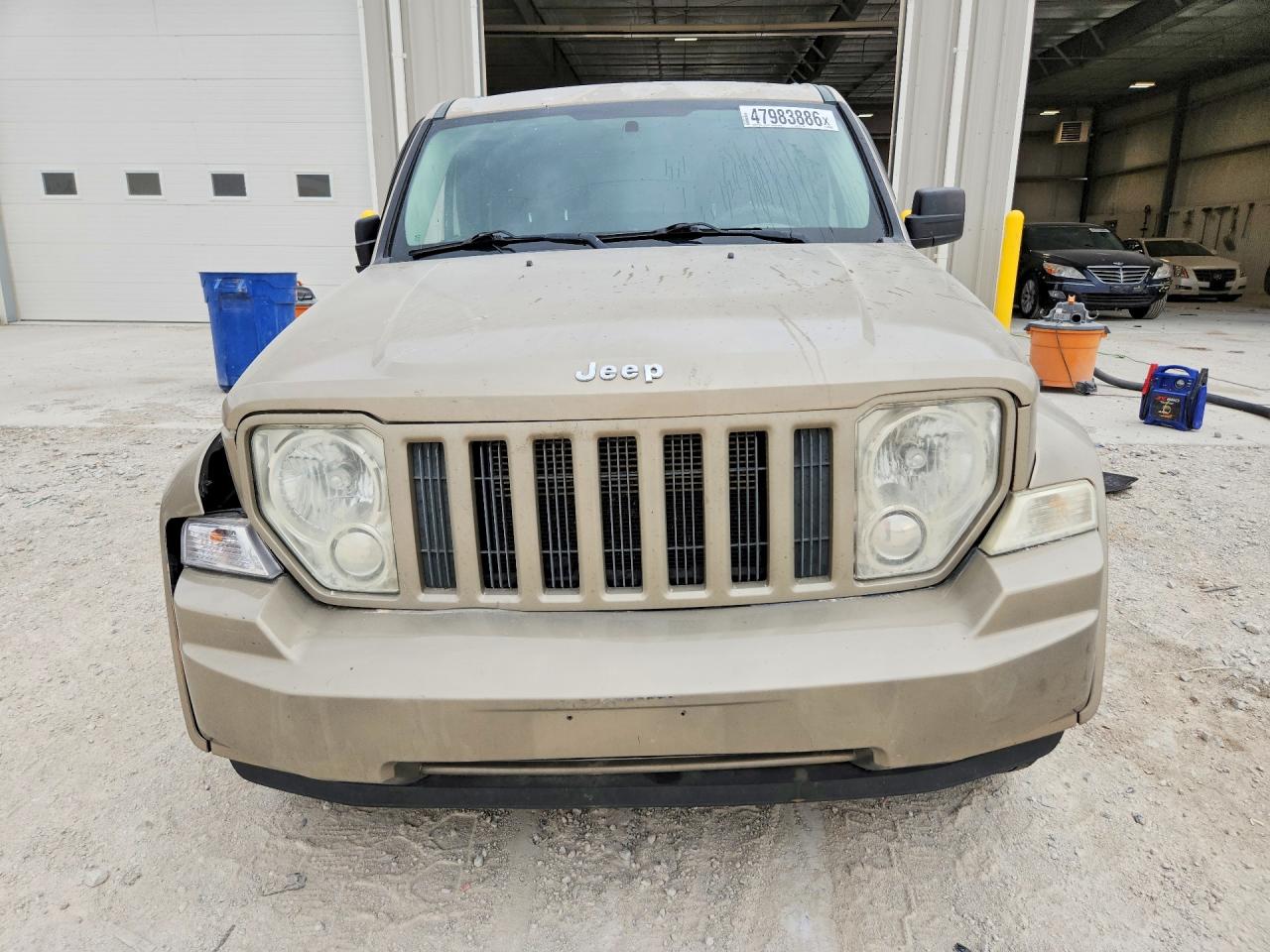 2011 Jeep Liberty VIN 1J4PN2GK7BW565469 photo 5
