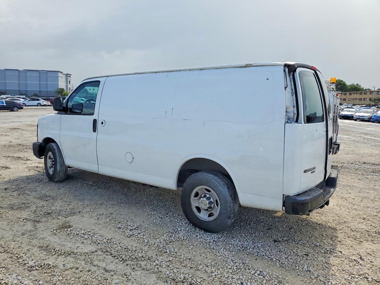2013 CHEV Express VIN 1GCWGFCA1D1904307 photo 2