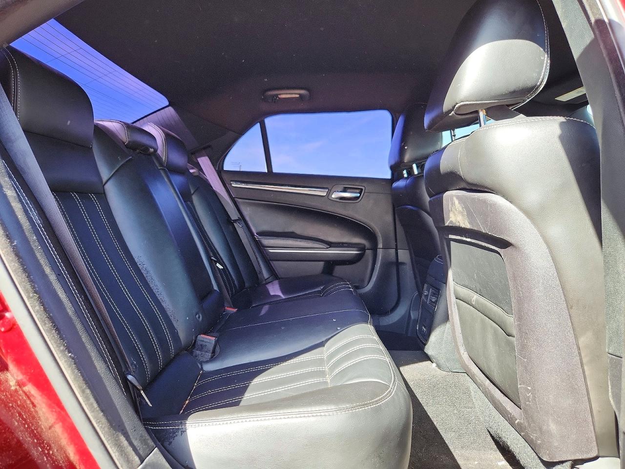 2019 300 VIN 2C3CCAGG2KH690785 photo 10
