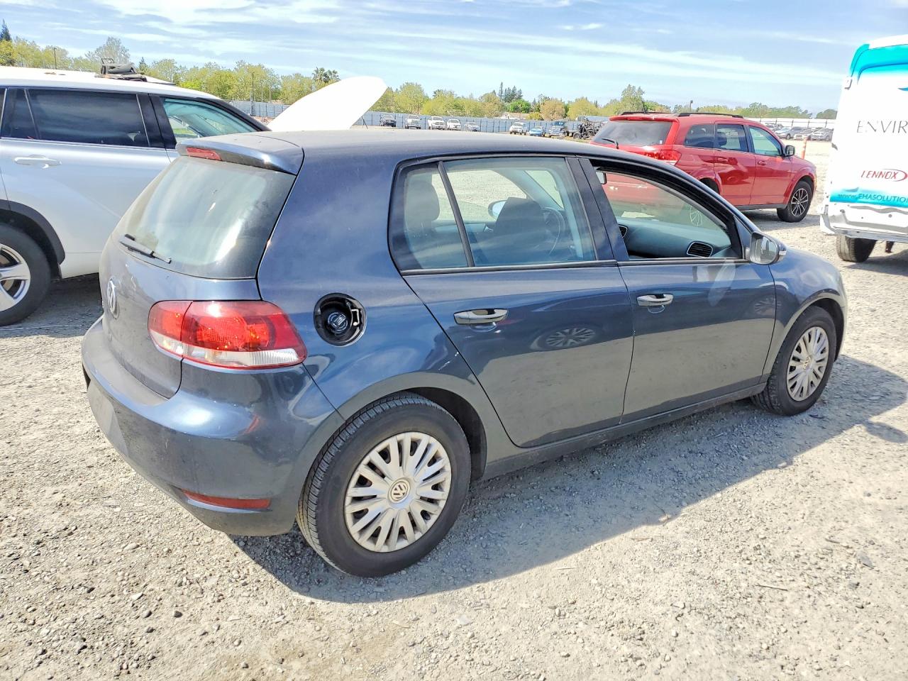 2013 Volkswagen Golf VIN WVWDB7AJ2DW097085 photo 3