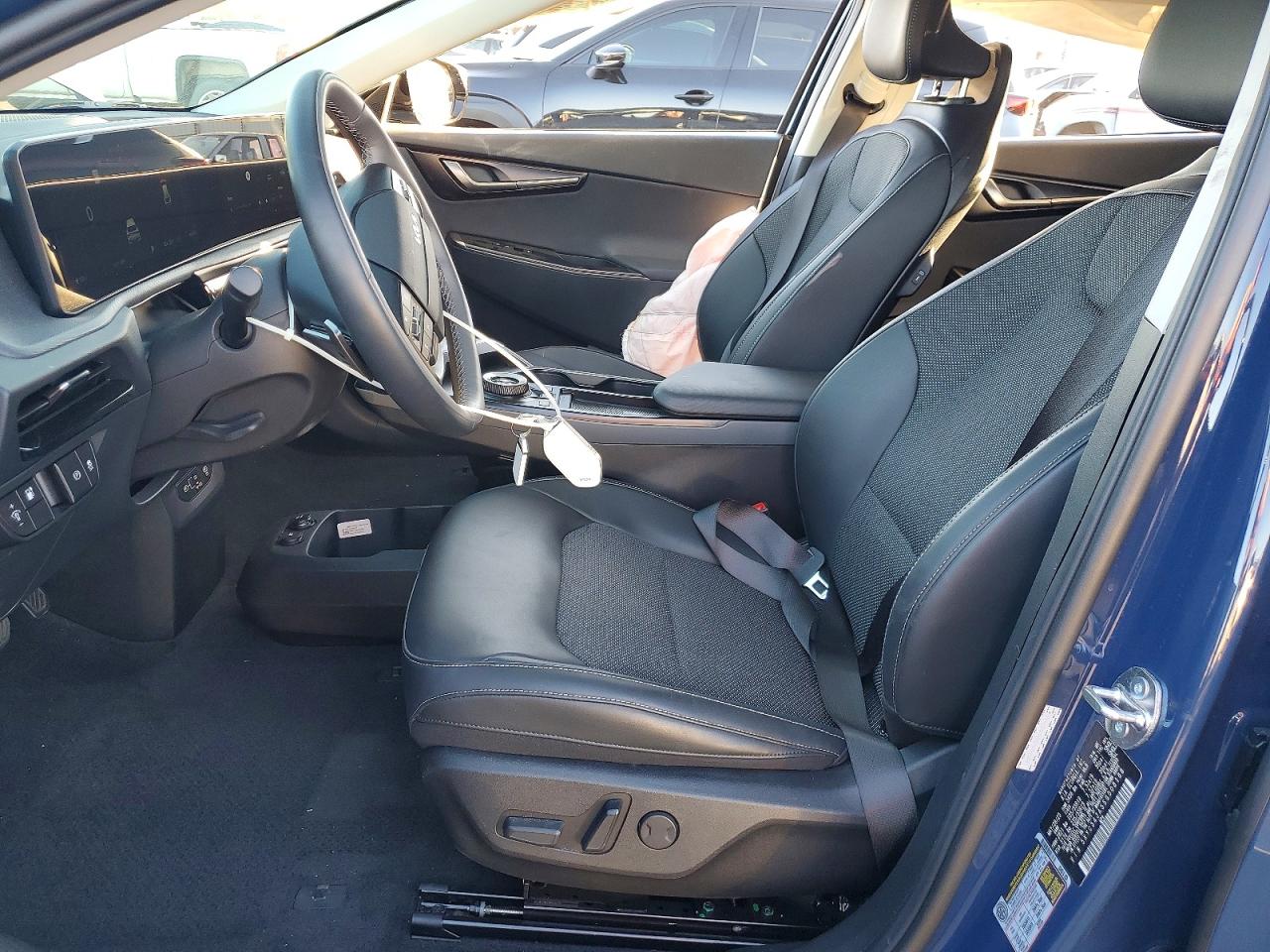 2025 Kia All other VIN 5XYC34JA5SG008188 photo 7