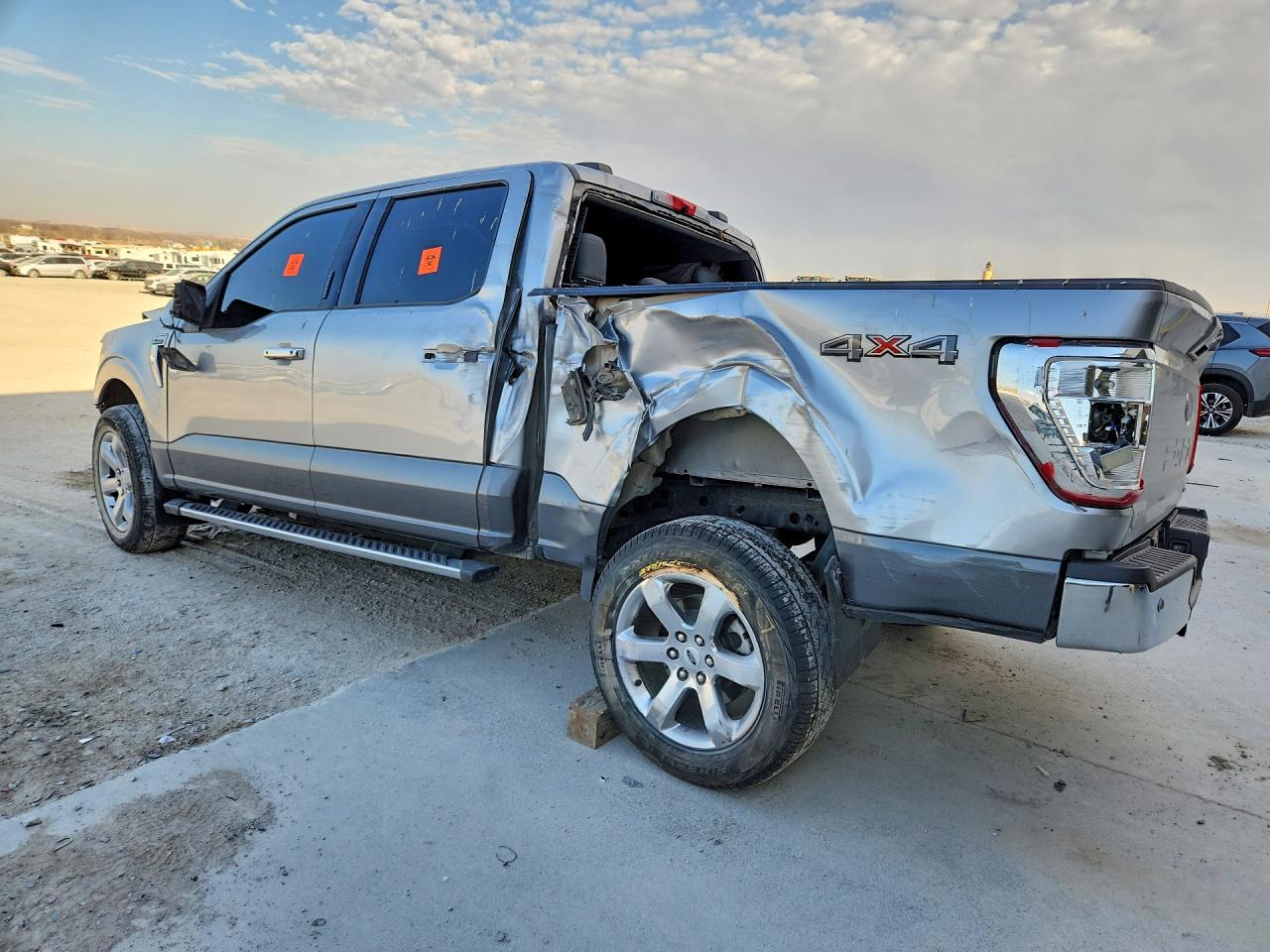 2021 Ford F150 VIN 1FTFW1E86MFB61517 photo 2