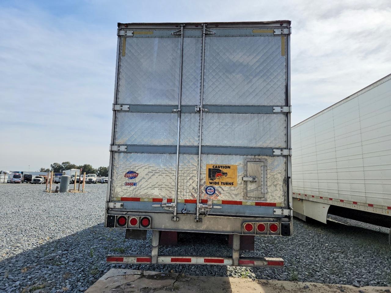 2016 UTILITY All models VIN 1UYVS2532GU505007 photo 6