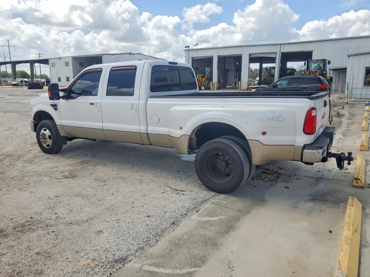 2010 Ford F350 VIN 1FTWW3DR5AEA50593 photo 2