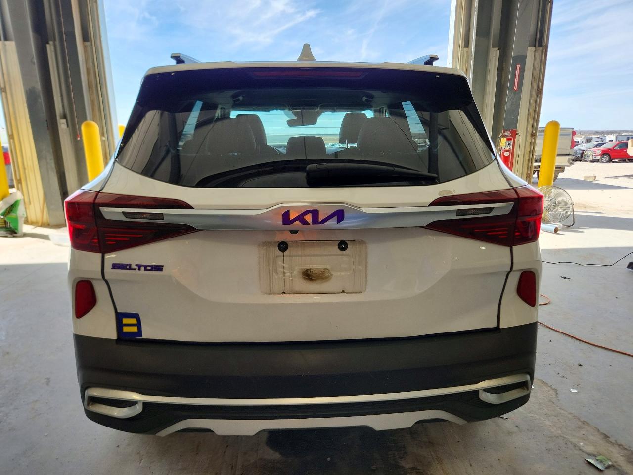 2023 Kia Seltos VIN KNDETCA26P7358123 photo 6