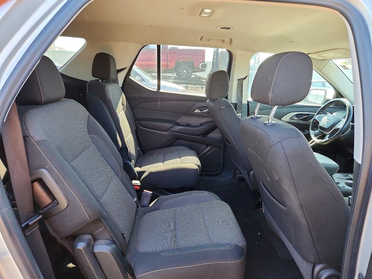2019 Chev Traverse VIN 1GNEVGKW7KJ264144 photo 11