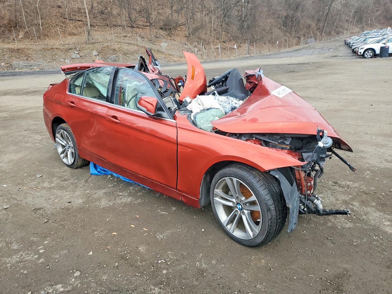 2018 BMW 3 series VIN WBA8D9C52JA615077 photo 4