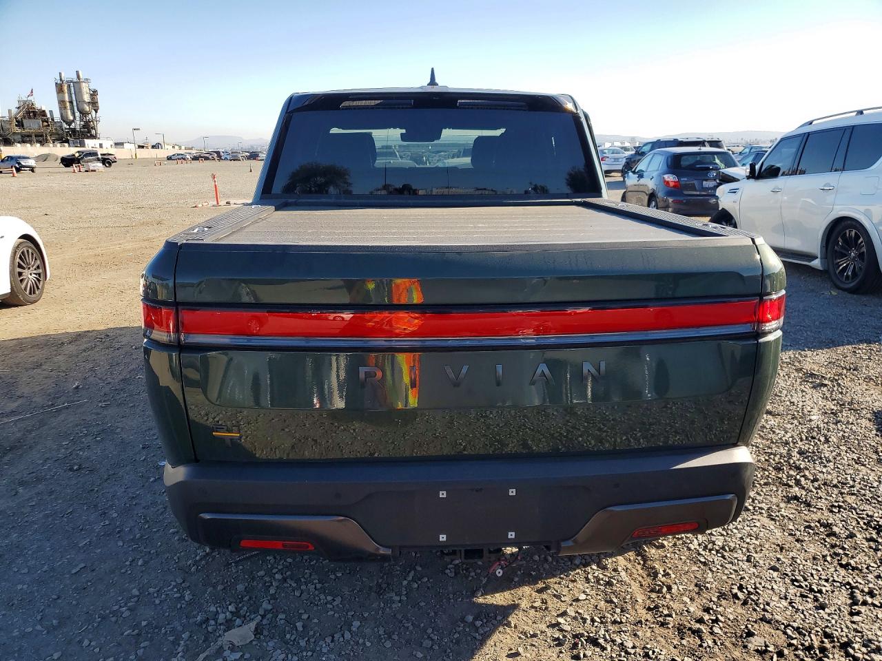 2025 Rivian Rit VIN 7FCTGCAP2SN038240 photo 6