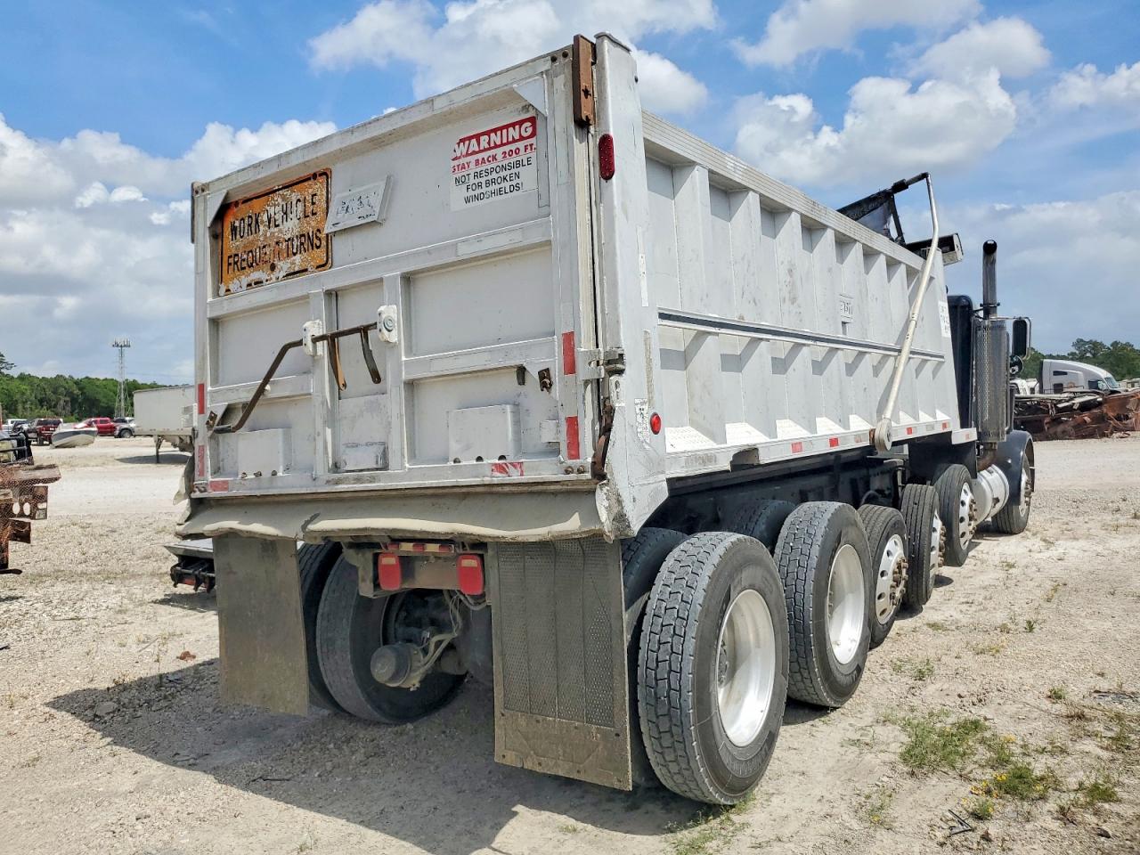 2004 PETERBILT All other VIN 1NPFLBTX64D822945 photo 4