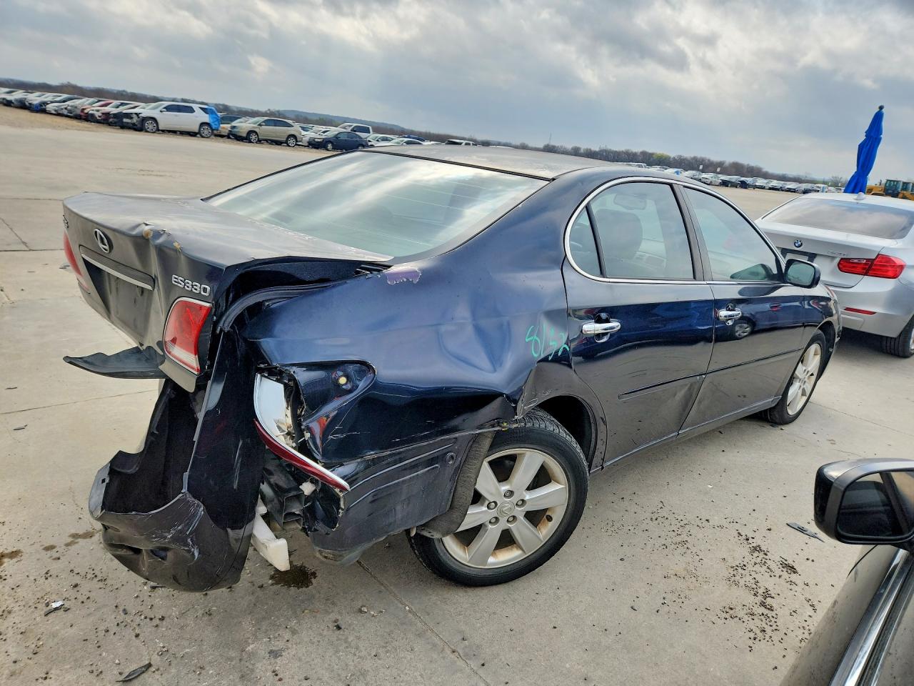 2005 Lexus Es330 VIN JTHBA30G855130444 photo 3
