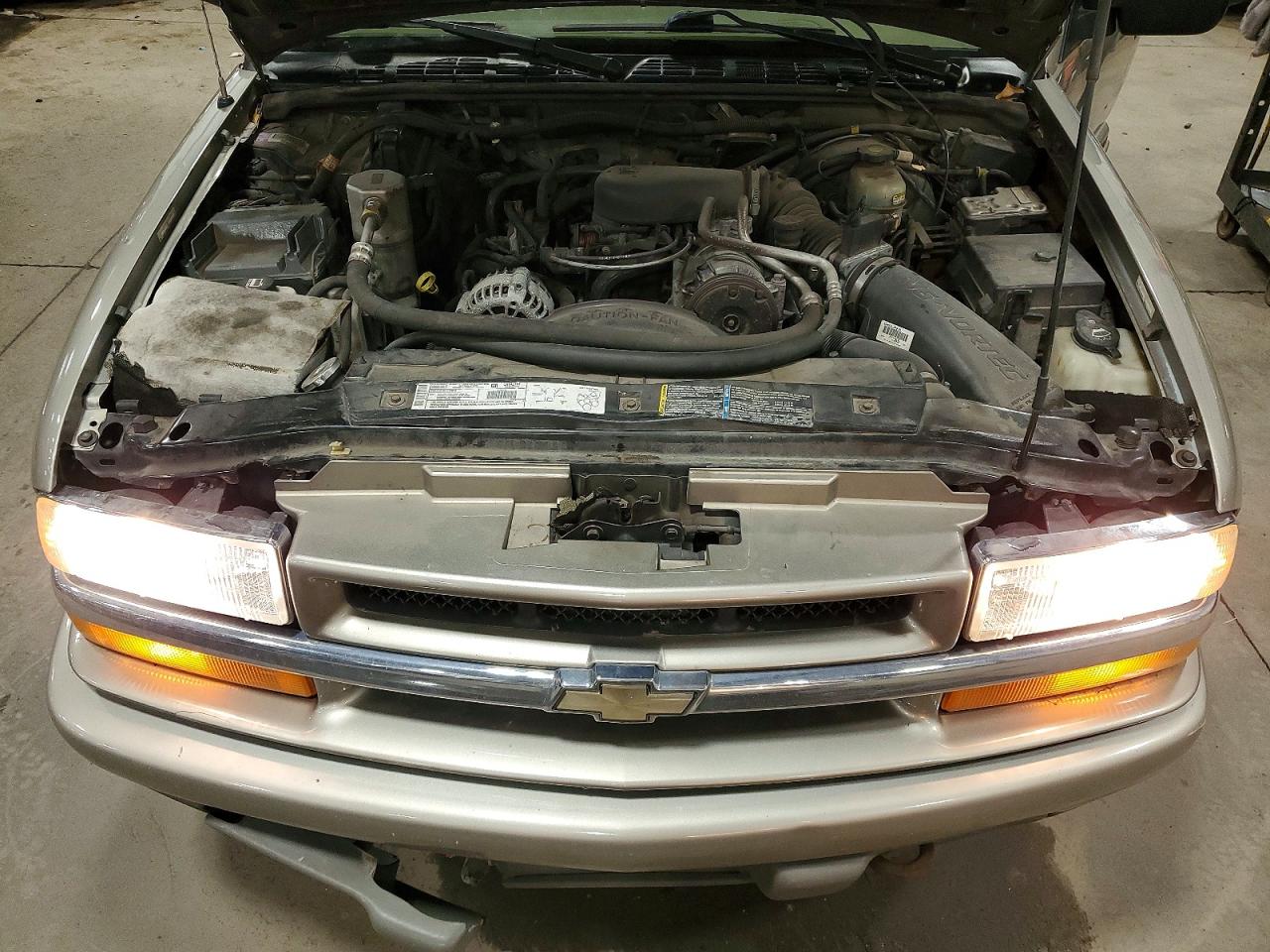 2002 Chevrolet Blazer VIN 1GNDT13W92K201151 photo 12