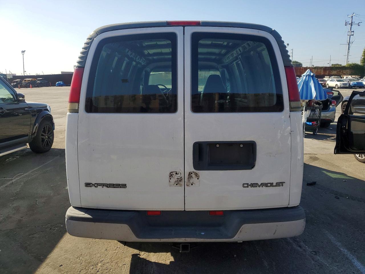 2002 Chevrolet Express g1500 VIN 1GCEG15M421153304 photo 6