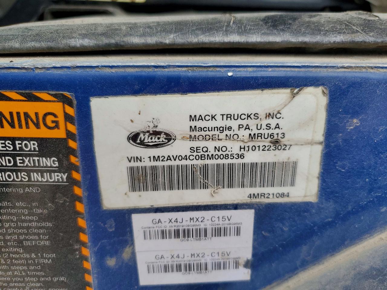 2011 MACK All other VIN 1M2AV04C0BM008536 photo 10