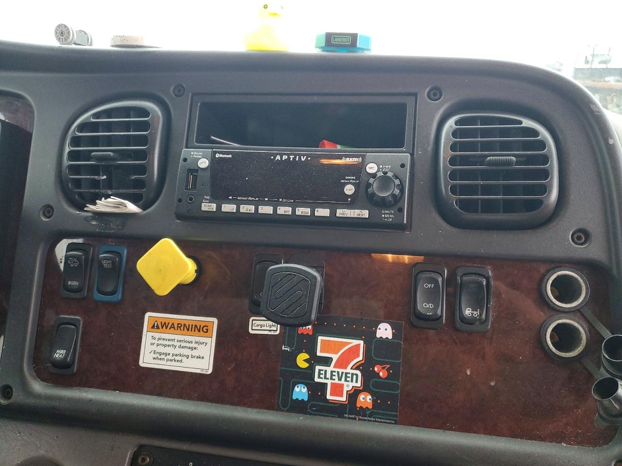 2015 FREIGHTLINER All other VIN 3ALACWDT6FDGA9325 photo 9
