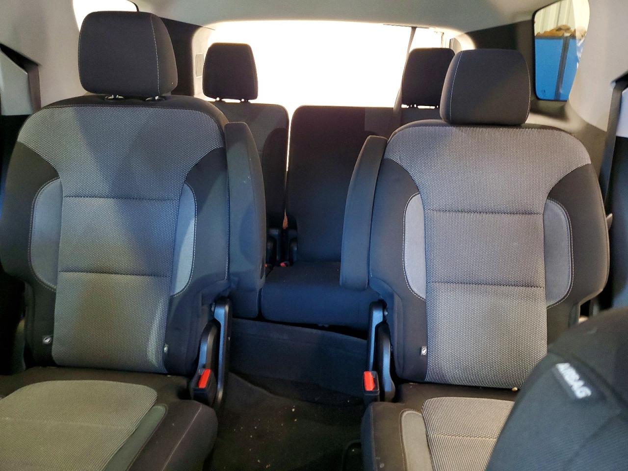 2019 Chev Traverse VIN 1GNEVGKW8KJ108226 photo 10
