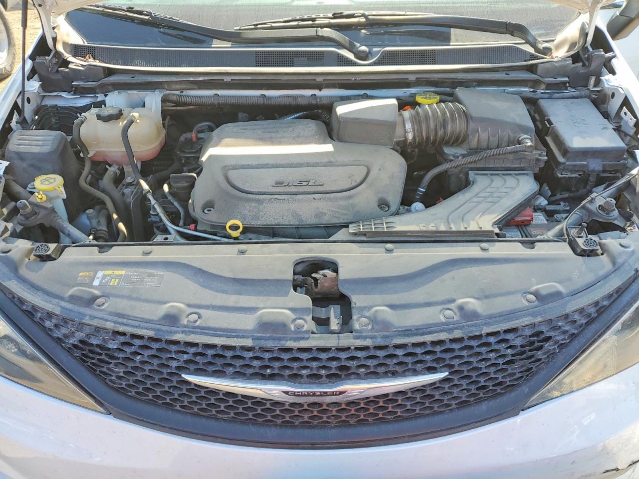 2022 Chrysler Minivan VIN 2C4RC1CG0NR104160 photo 12