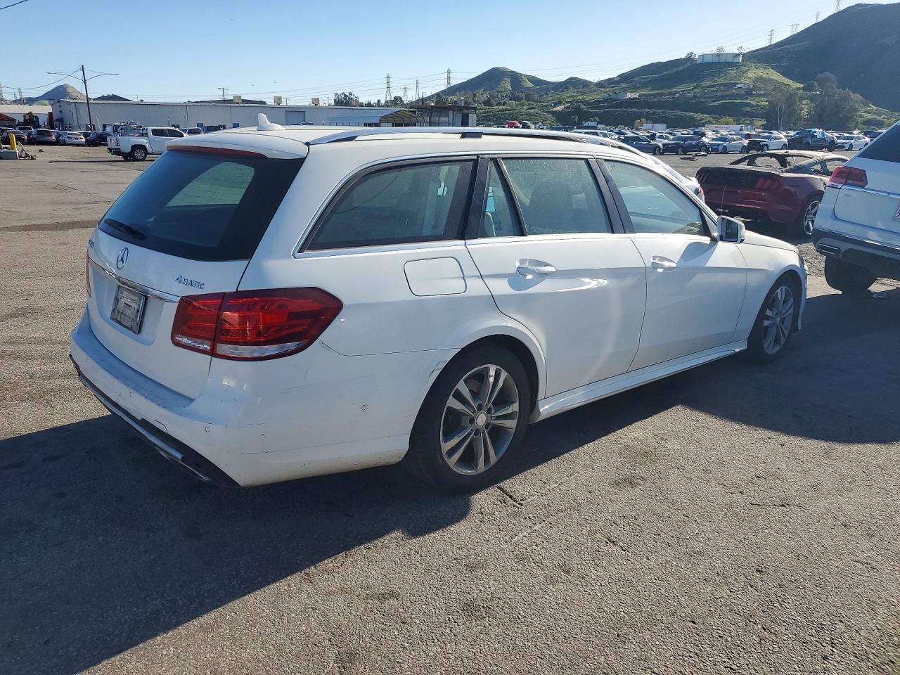 2014 Mercedes-Benz E-class VIN WDDHH8JBXEA804310 photo 3