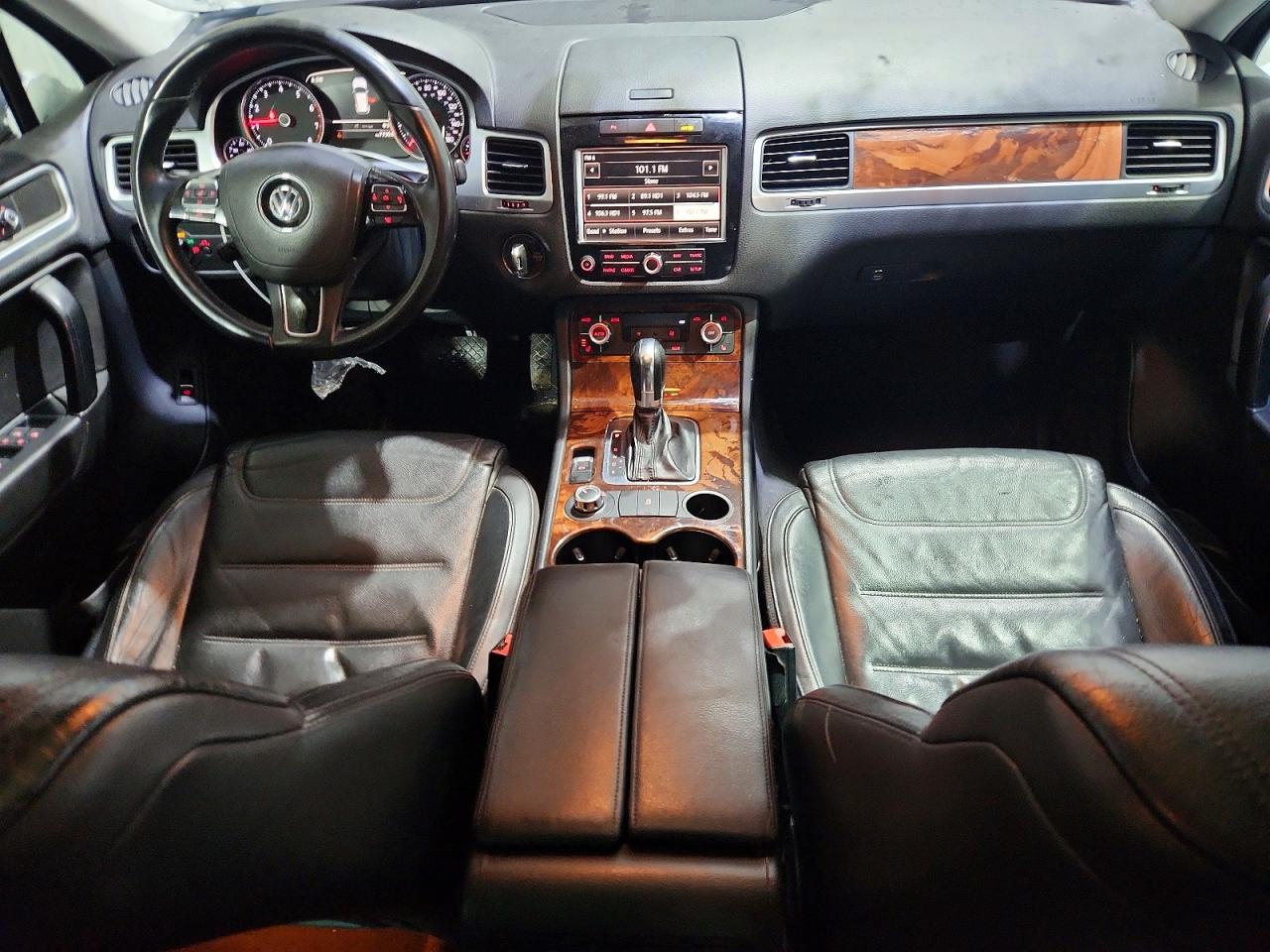 2012 Volkswagen Touareg VIN WVGFF9BP0CD002931 photo 8