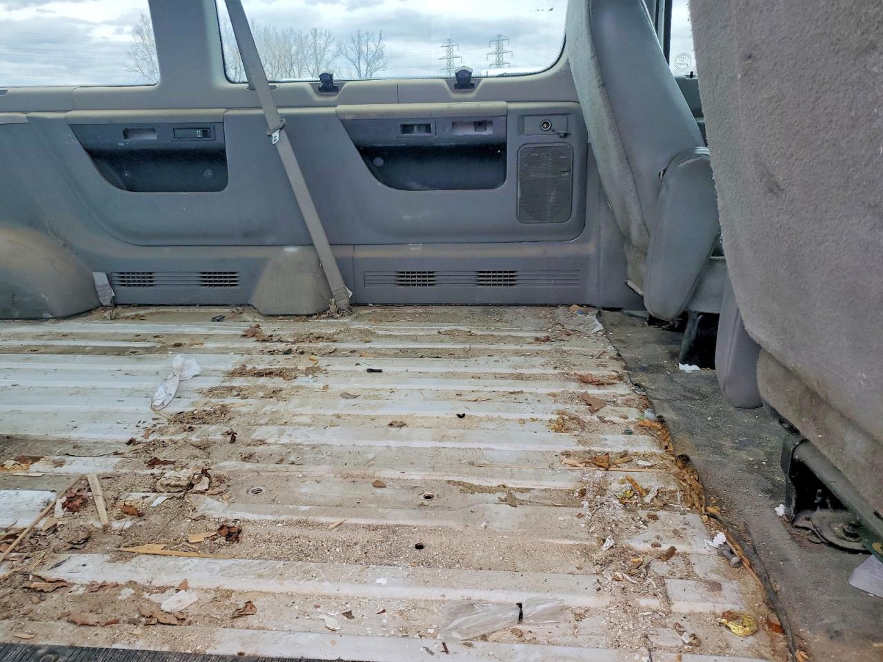 2010 Ford Econoline VIN 1FBSS3BL5ADA70118 photo 11