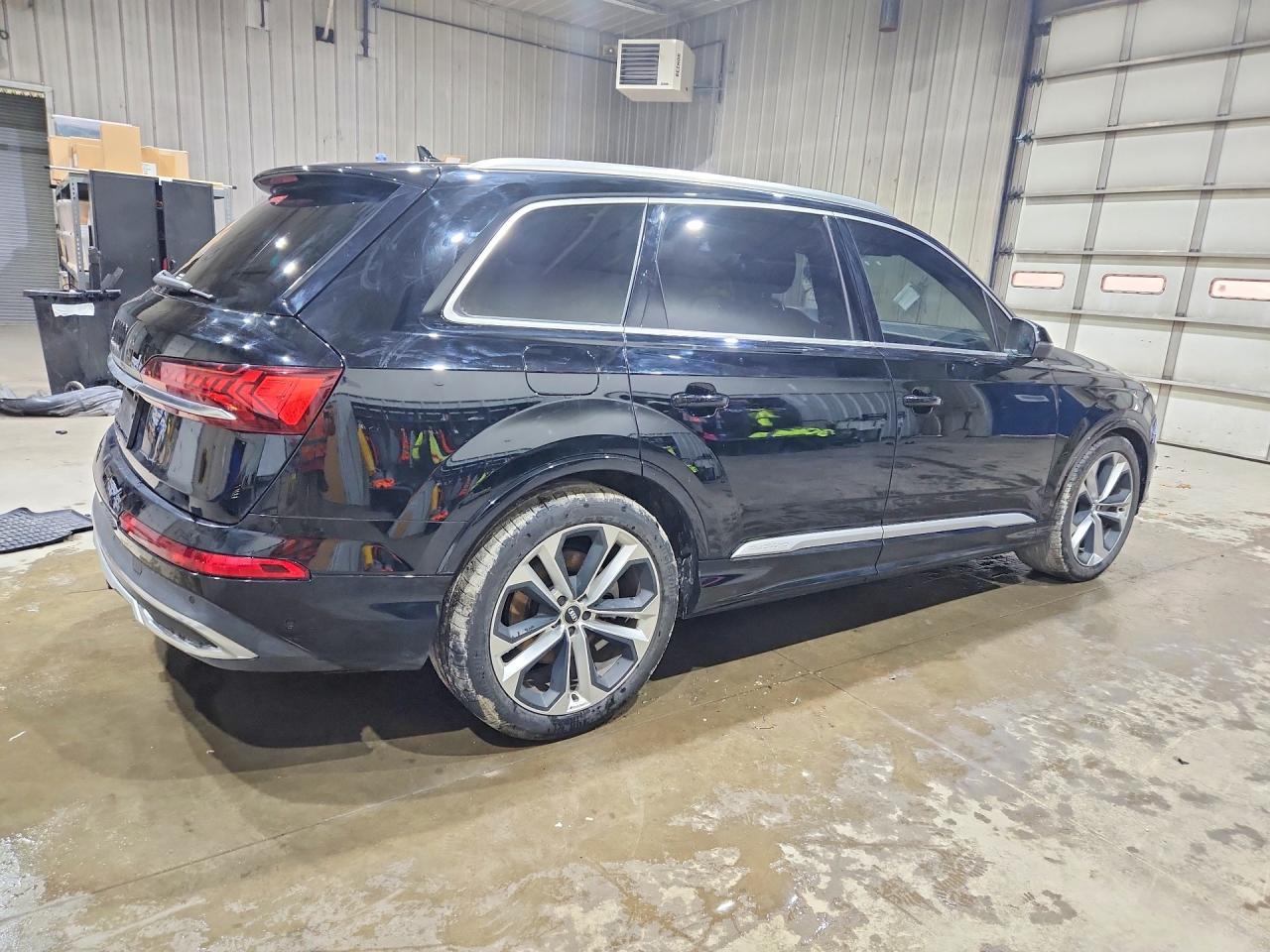 2020 Audi Q7 VIN WA1VXAF77LD006414 photo 3